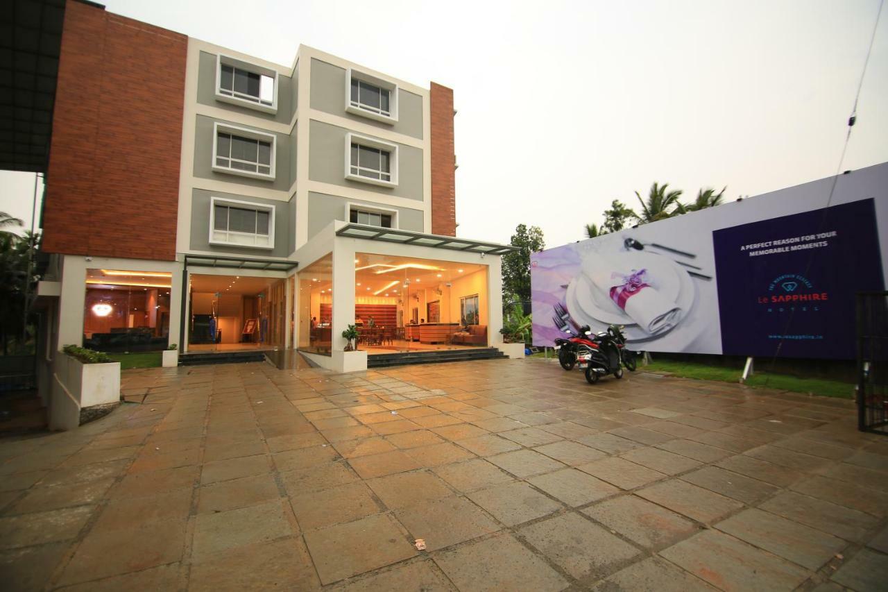 Hotel Le Sapphire Sultan Bathery Exterior photo